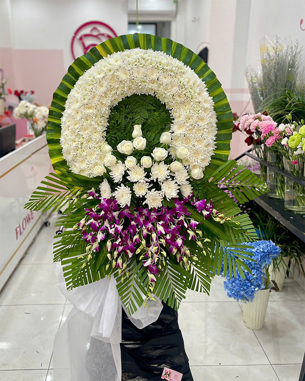 vòng hoa tang lễ viếng đám tang